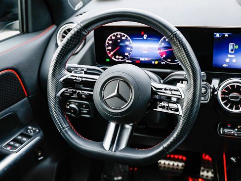 Certified 2025 Mercedes-Benz GLA 250 image 13