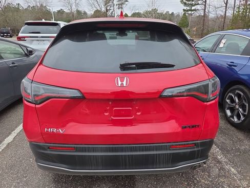Used 2023 Honda HR-V Sport image 3