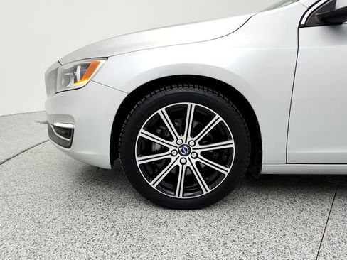 Used 2018 Volvo S60 T5 Inscription image 31