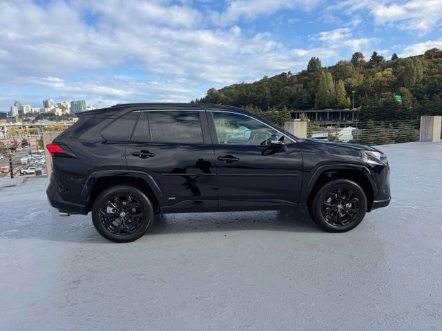 Certified 2024 Toyota RAV4 SE w/ Convenience Package AWD/4WD image 3