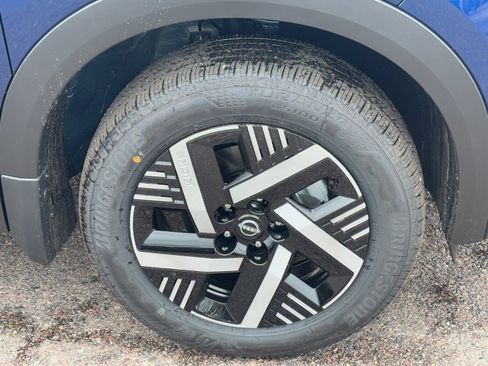 New 2026 Nissan Kicks SV image 10