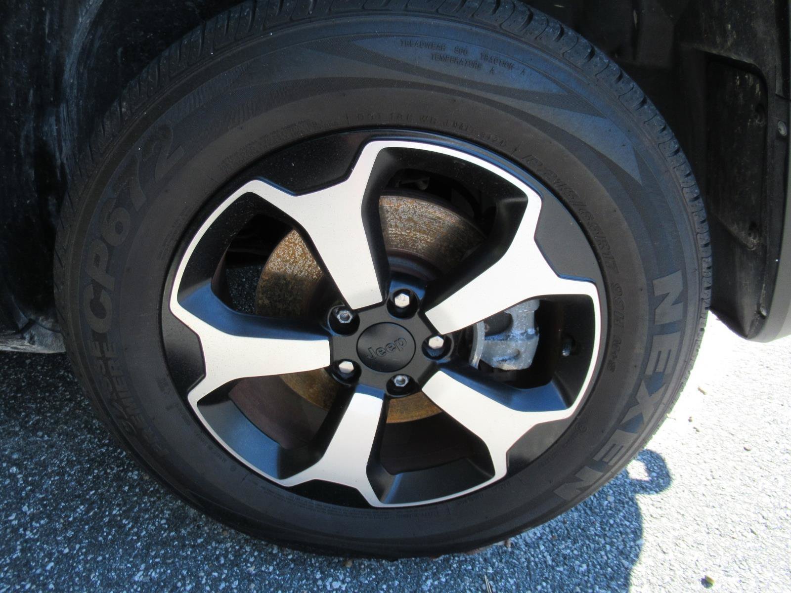 Certified 2021 Jeep Renegade Trailhawk AWD/4WD image 5