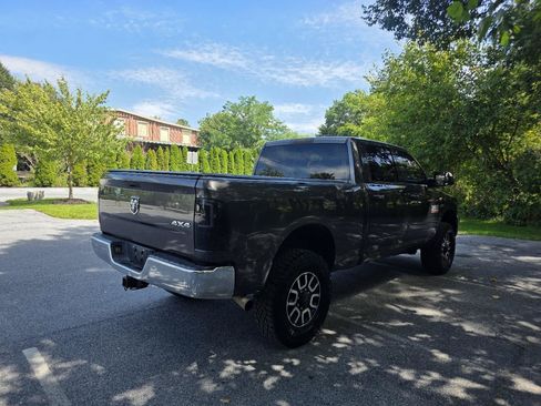 Used 2016 RAM 2500 Tradesman w/ Chrome Appearance Group AWD/4WD image 6