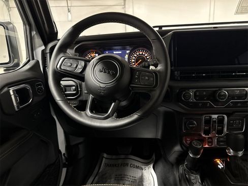 New 2025 Jeep Wrangler Unlimited Rubicon 392 image 18