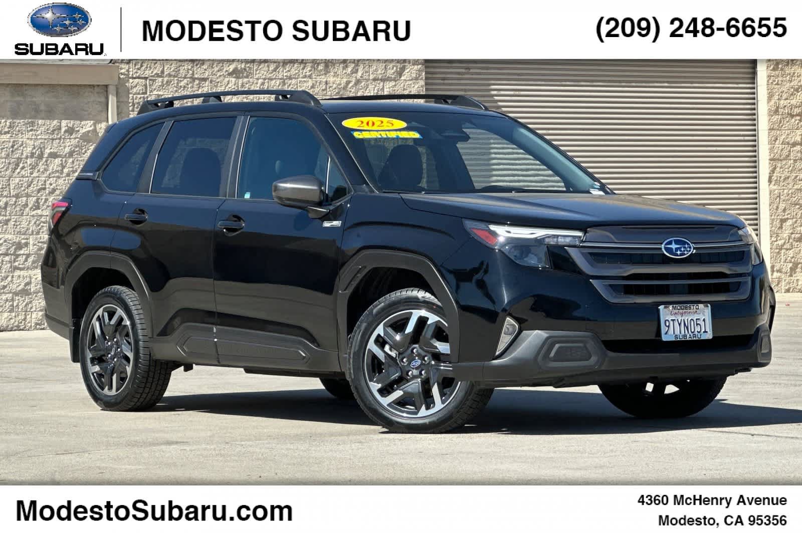 Used 2025 Subaru Forester Premium AWD/4WD image 1