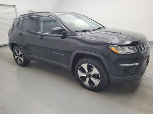 Used 2018 Jeep Compass Latitude w/ Popular Equipment Group AWD/4WD image 11