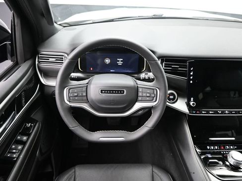 Used 2025 Jeep Wagoneer Series II image 24