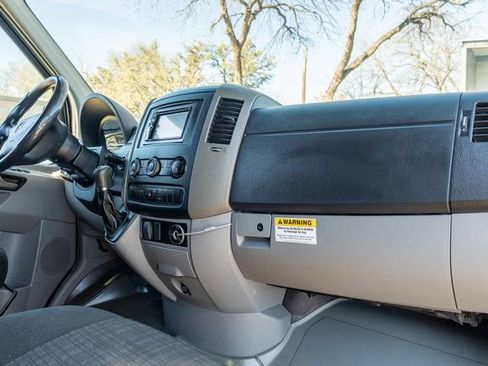 Used 2016 Mercedes-Benz Sprinter 3500 image 39