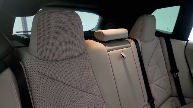 Used 2024 BMW iX xDrive50 w/ Premium Package AWD/4WD image 39