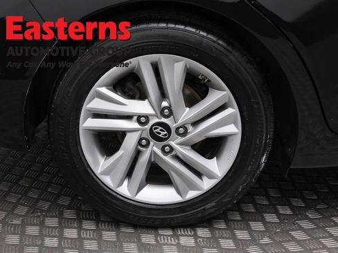 Used 2020 Hyundai Elantra SEL image 30