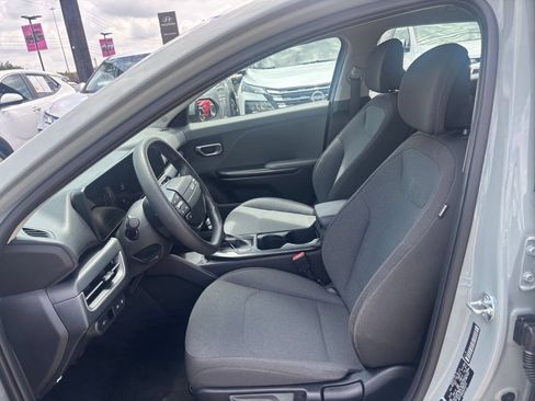 Used 2025 Kia K4 FWD image 25