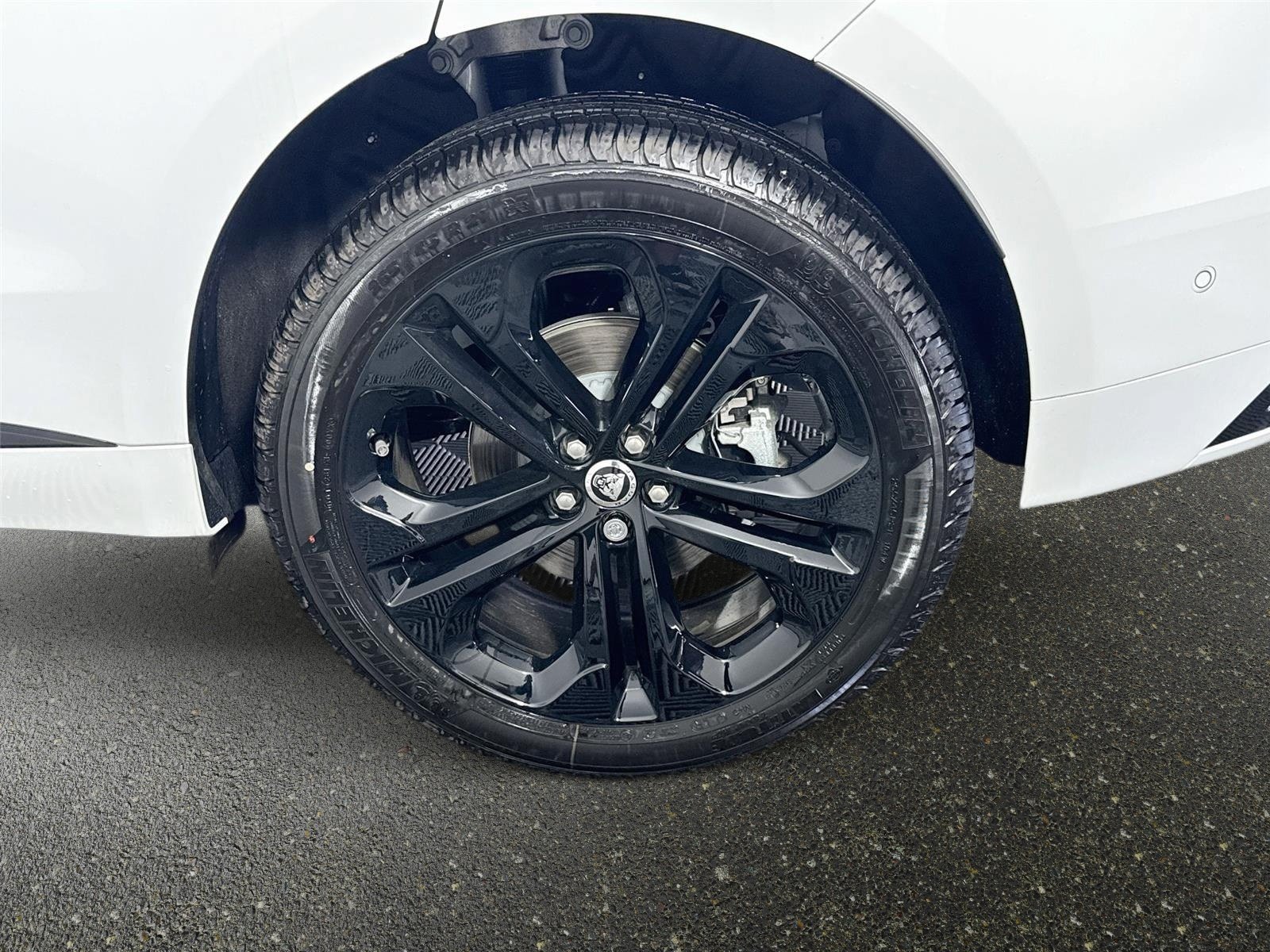 New 2026 Jaguar F-PACE R-Dynamic S AWD/4WD image 33