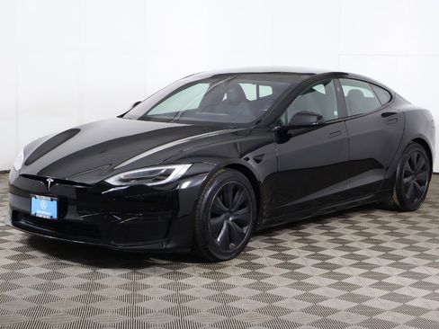 Used 2022 Tesla Model S image 11