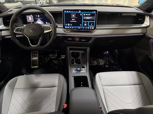 New 2026 Volkswagen Tiguan SE R-Line AWD/4WD image 26