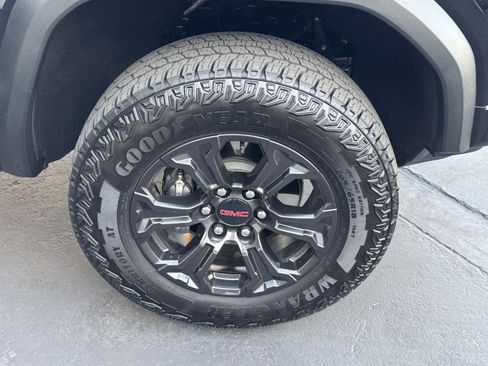 Used 2025 GMC Canyon Elevation w/ Convenience Package image 32