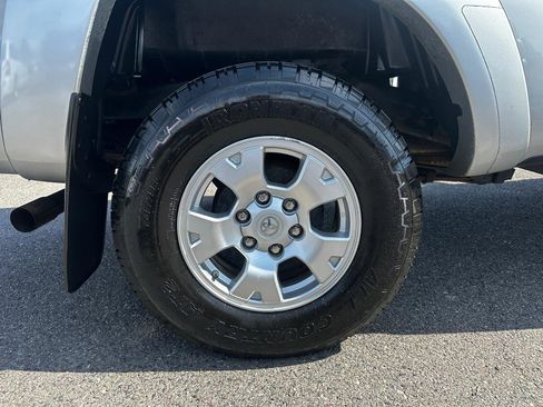 Used 2013 Toyota Tacoma 4x4 Access Cab V6 w/ SR5 Pkg image 21