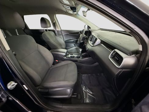 Used 2019 Kia Sorento FWD image 28