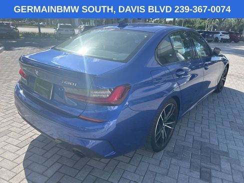 Used 2022 BMW 330i Sedan w/ M Sport Package RWD image 5