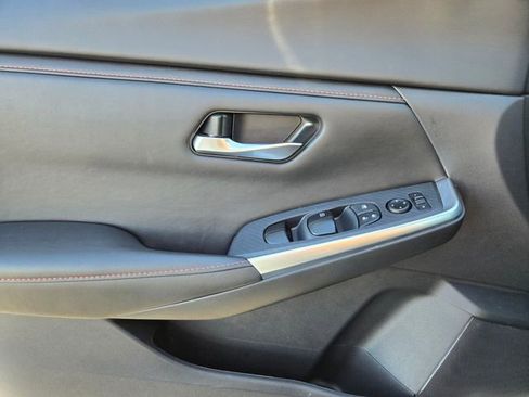 Used 2025 Nissan Sentra SR image 18