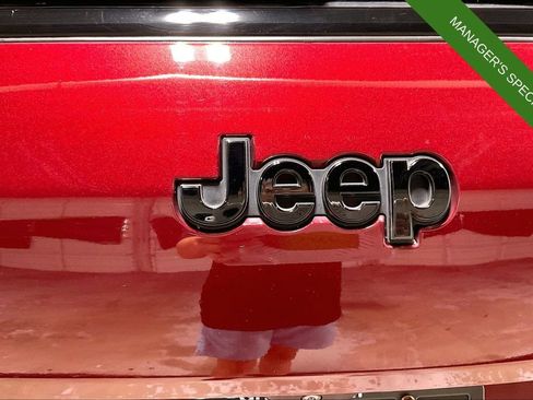 Used 2024 Jeep Grand Cherokee L Laredo AWD/4WD image 39