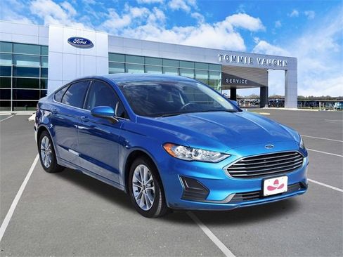 Used 2020 Ford Fusion SE image 6