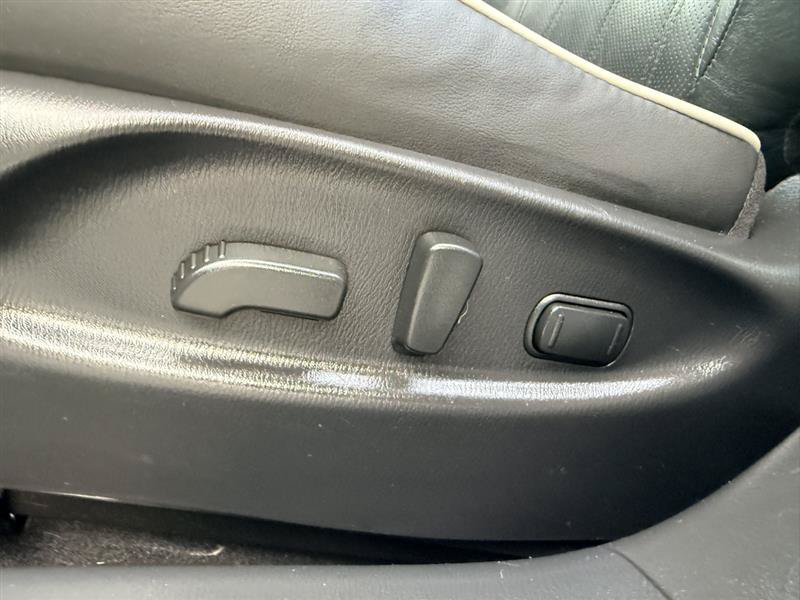 Used 2017 INFINITI Q70 3.7 AWD/4WD image 27