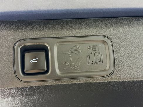 Used 2023 Ford Expedition Max Platinum image 38