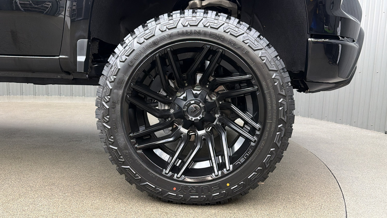 Used 2025 Chevrolet Silverado 1500 LT Trail Boss w/ Convenience Package II AWD/4WD image 11