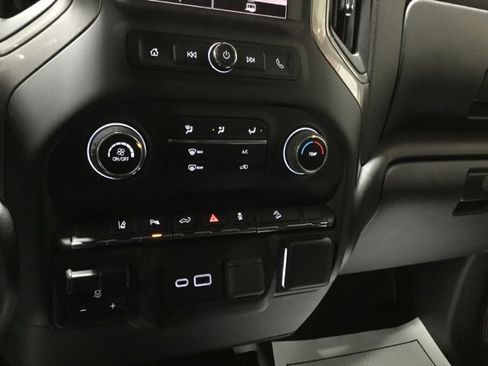 Used 2025 Chevrolet Silverado 3500 W/T image 40