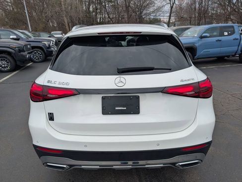 Used 2025 Mercedes-Benz GLC 300 4MATIC image 6