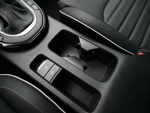 Used 2024 Kia Forte GT-Line w/ GT-Line Premium Package image 16