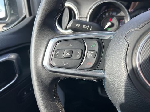 Used 2023 Jeep Wrangler Unlimited Sahara image 21