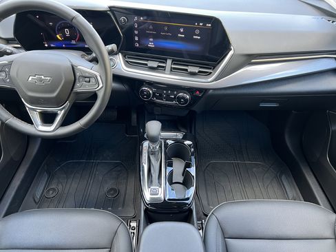 Used 2025 Chevrolet Trax ACTIV w/ Sunroof Package image 32