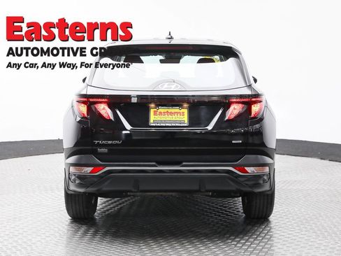 Used 2023 Hyundai Tucson SE image 6