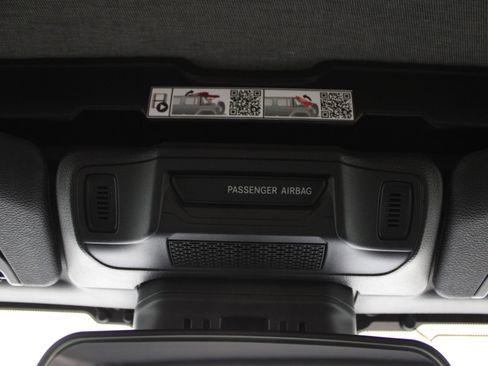 Used 2025 Jeep Wrangler Sport image 24