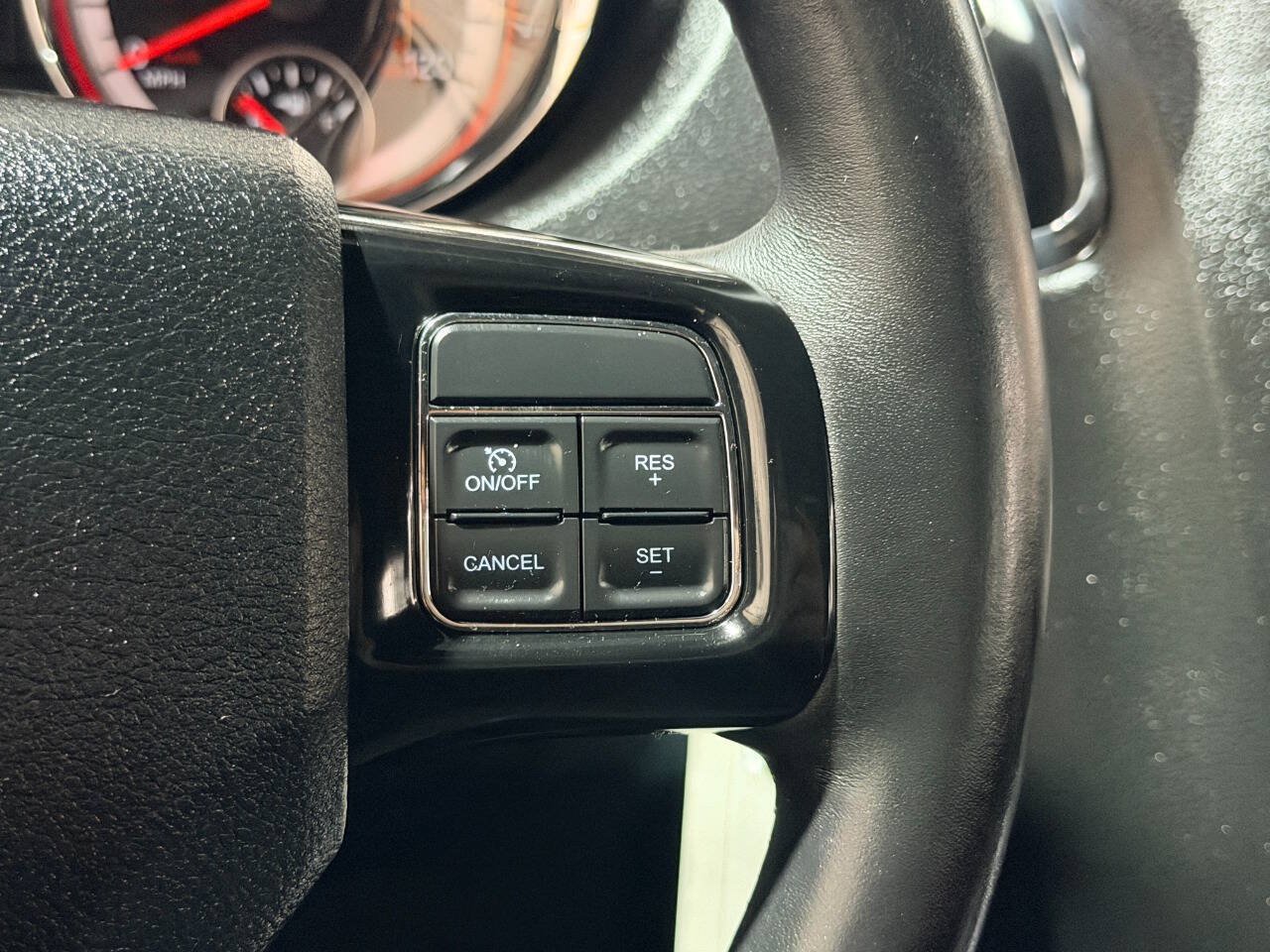 Used 2016 Dodge Grand Caravan SXT FWD image 33
