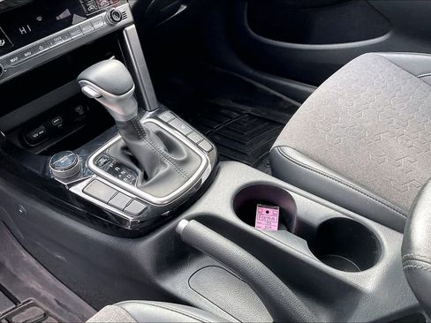 Used 2024 Kia Seltos S image 16