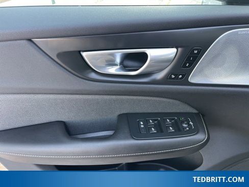 Used 2024 Volvo V60 T8 Polestar image 42
