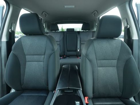 Used 2024 Nissan Rogue SV FWD image 39