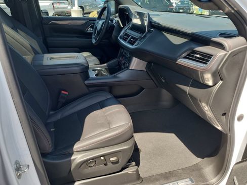 Used 2023 Chevrolet Tahoe RST w/ Luxury Package AWD/4WD image 19