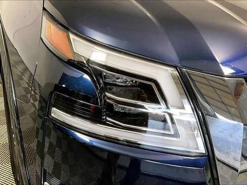 Used 2024 Nissan Armada SL w/ Captain's Chairs Package image 29