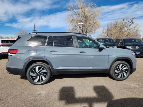 New 2026 Volkswagen Atlas SEL Premium R-Line AWD/4WD image 2