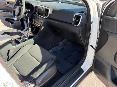 Used 2022 Kia Sportage LX AWD/4WD image 31
