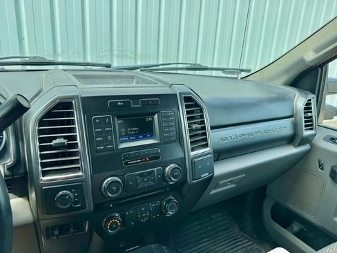 Used 2018 Ford F250 XLT AWD/4WD image 16