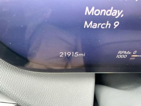 Used 2025 Buick Enclave Preferred image 21