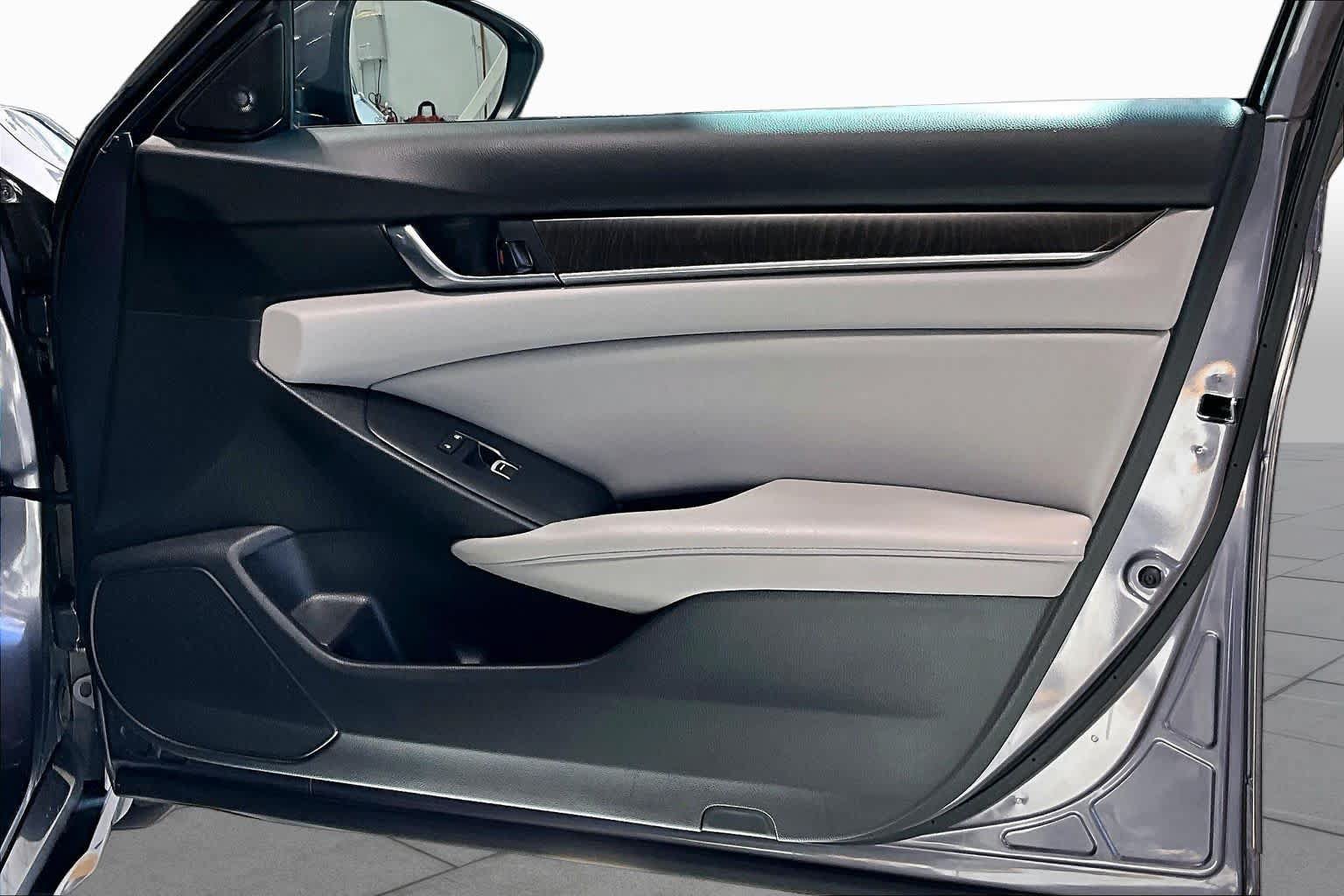 Used 2020 Honda Accord EX-L image 22