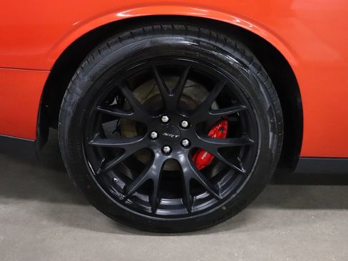 Used 2016 Dodge Challenger SRT Hellcat image 28
