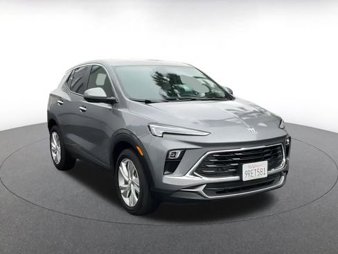 Used 2025 Buick Encore GX Preferred image 3