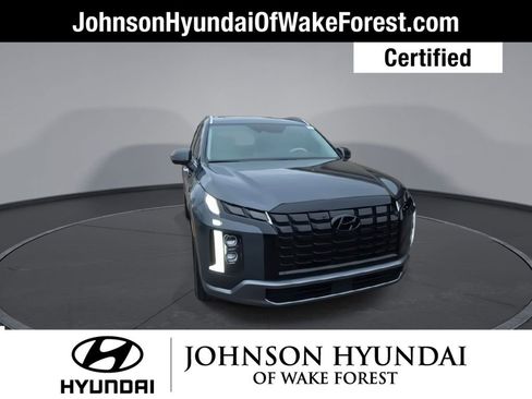 Used 2025 Hyundai Palisade Limited image 3