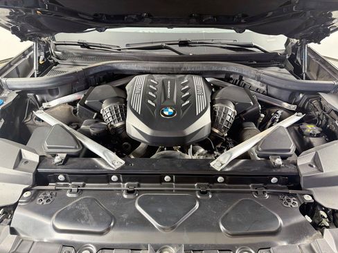Used 2022 BMW X7 M50i w/ Cold Weather Package AWD/4WD image 33